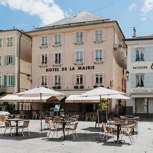 Logis - De La Mairie Hotel